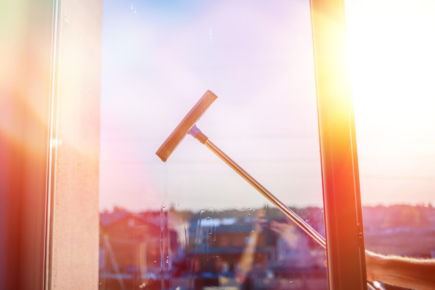 Warum die Büroreinigung im Sommer besonders wichtig ist