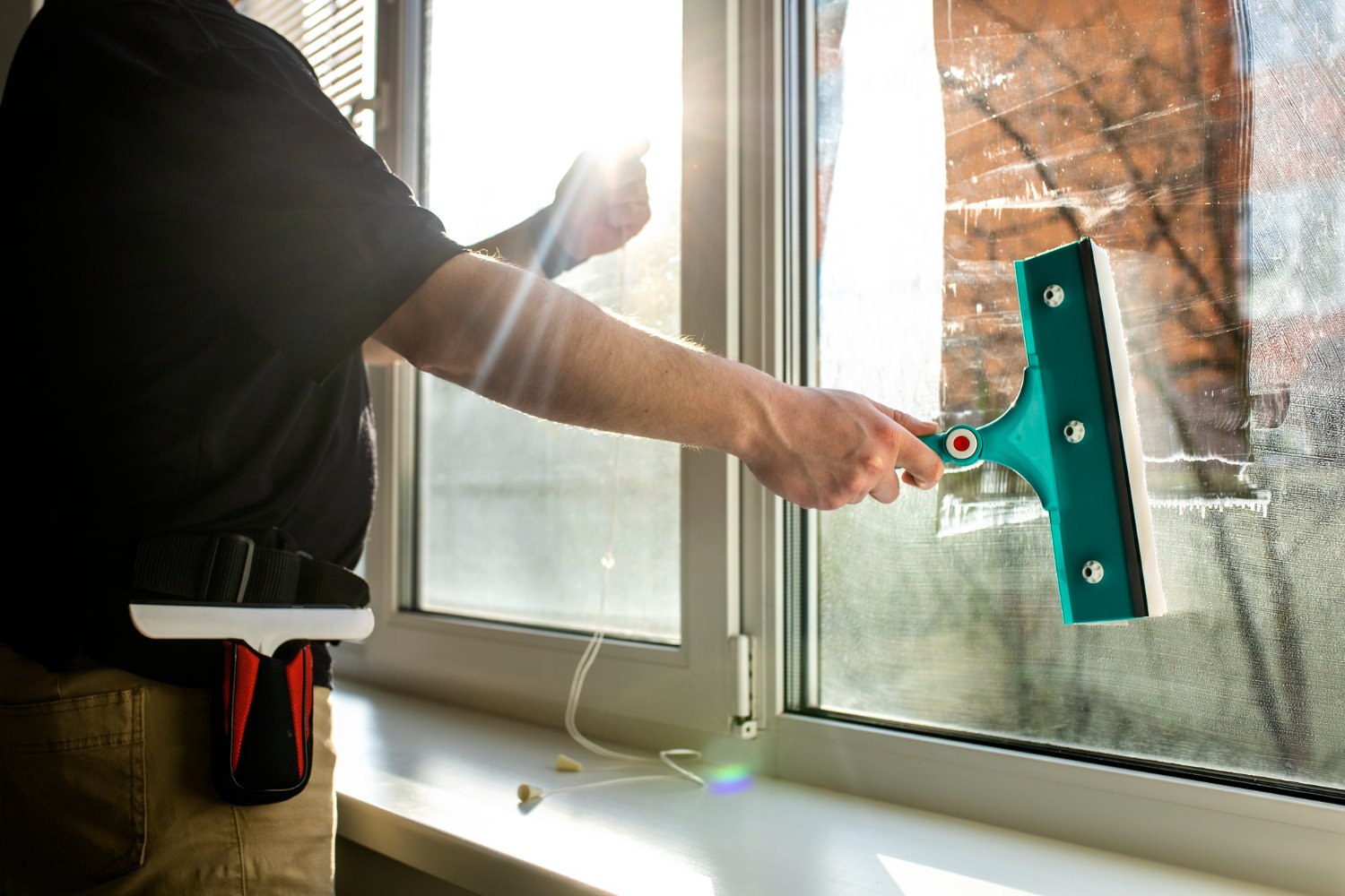 fensterreinigung-sonnenstrahlung-streifen Fensterreinigung - Der richtige Zeitpunkt